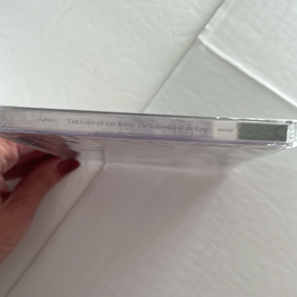 Lord of the Rings The Fellowship of the Ring  original motion soundtrack CD NWT - Picture 3 of 4